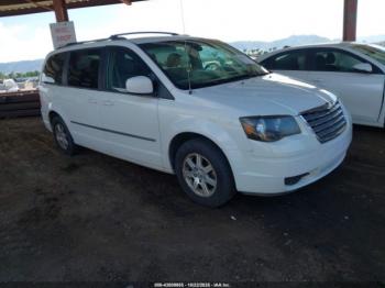  Salvage Chrysler Town & Country