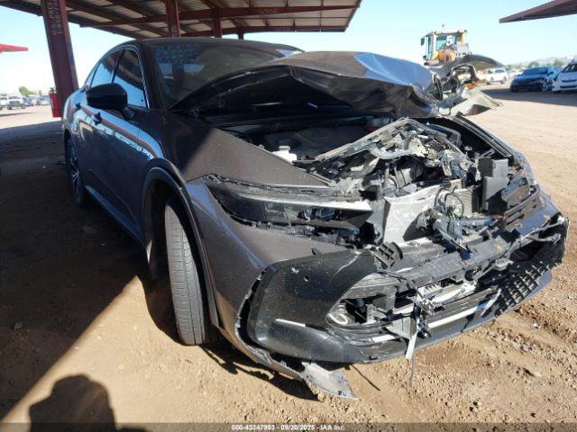  Salvage Toyota Crown