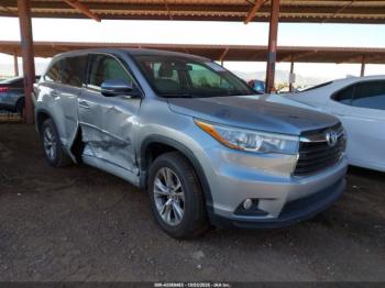  Salvage Toyota Highlander