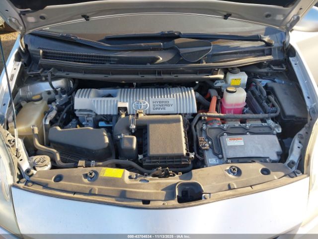 Toyota Prius Two Image 15