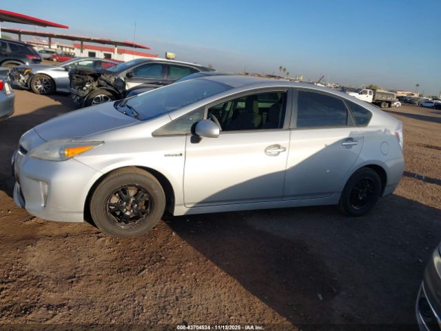 Toyota Prius Two Image 4