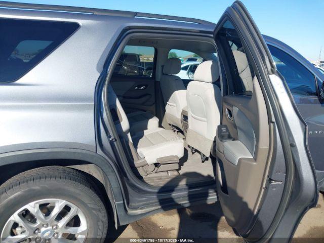 Chevrolet Traverse Fwd Lt Cloth Image 7