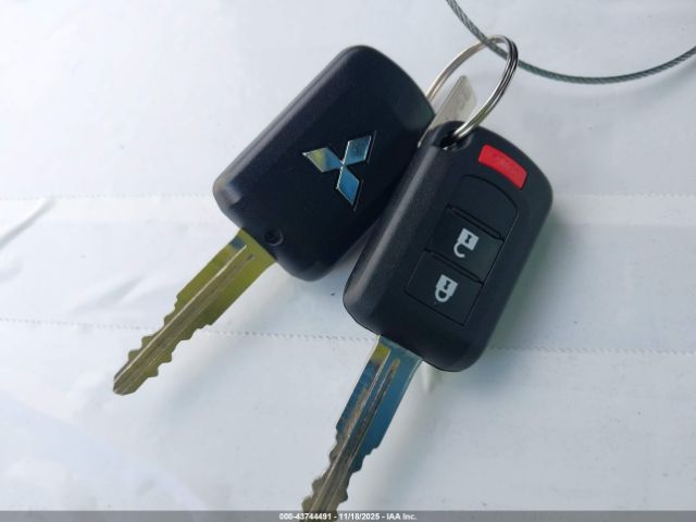 Mitsubishi Mirage Es Image 3