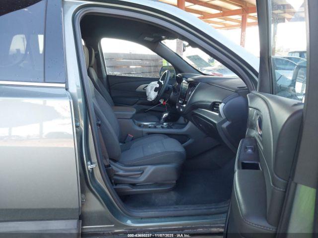 Chevrolet Traverse Awd Lt Cloth Image 16