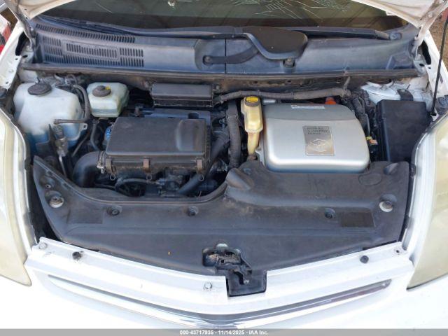 Toyota Prius Image 11