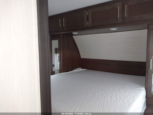 Forest River Cherokee Wolf Pack 1 Image 7