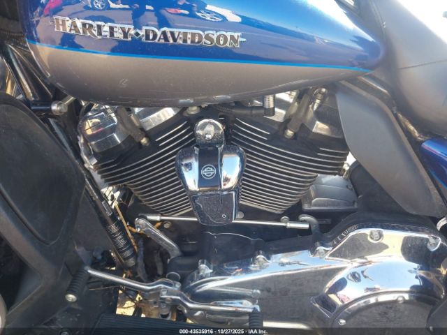 Harley-Davidson Flhtk Ultra Limited Image 8
