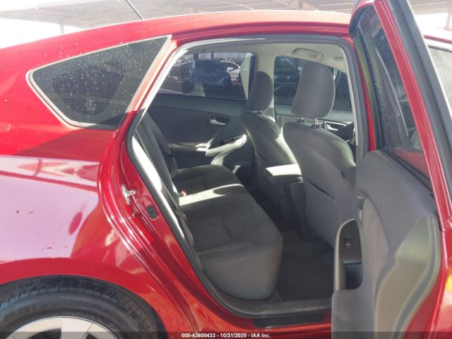 Toyota Prius Two Image 10