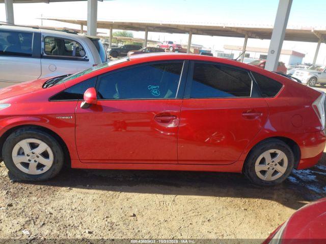 Toyota Prius Two Image 7