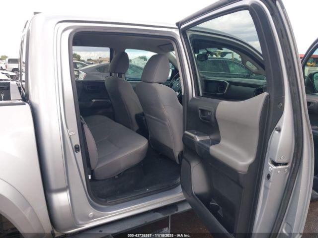 Toyota Tacoma Sr5 V6 Image 8