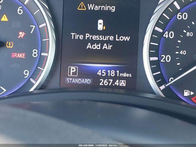 INFINITI Q60 3.0t Luxe Image 3