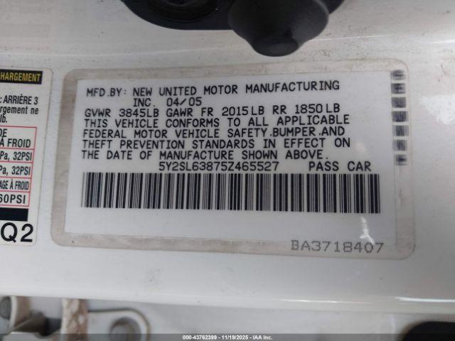 Pontiac Vibe Image 6