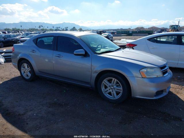  Salvage Dodge Avenger