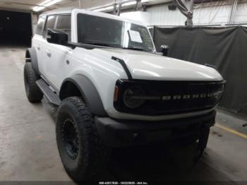  Salvage Ford Bronco