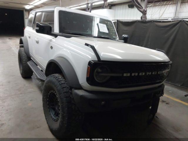 Salvage Ford Bronco
