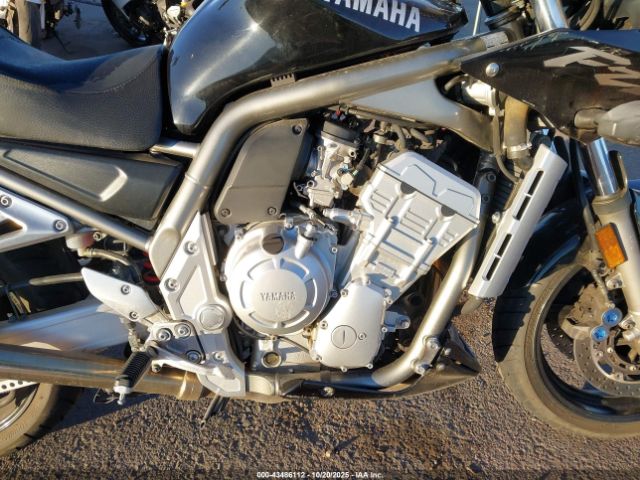 Yamaha Fzs10 Image 12