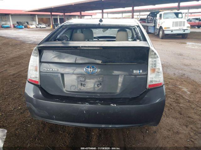 Toyota Prius Image 10