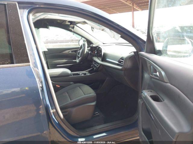 Chevrolet Traverse Fwd Ls Image 2