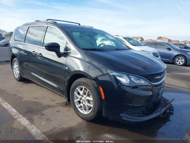  Salvage Chrysler Voyager