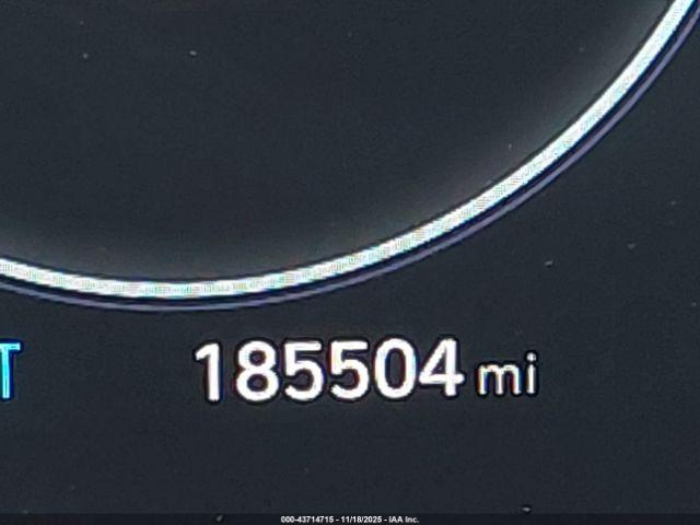 Hyundai ELANTRA Limited Image 12