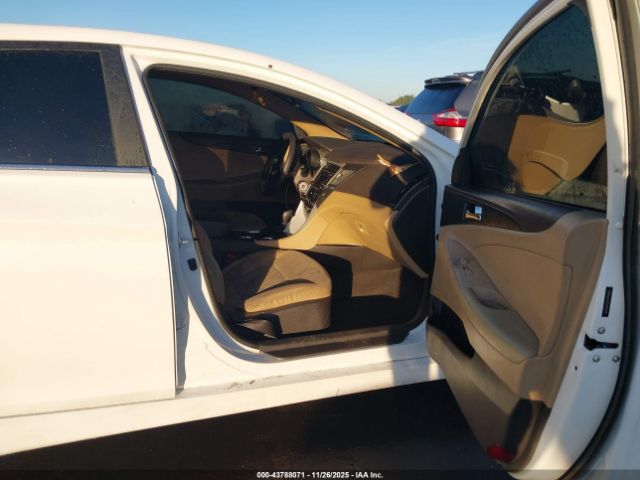 Hyundai SONATA Gls Image 12