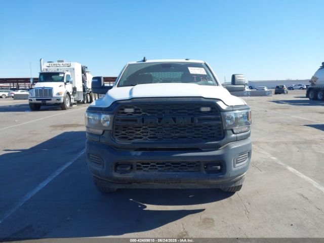 Ram 3500 Tradesman  4x4 8' Box Image 9