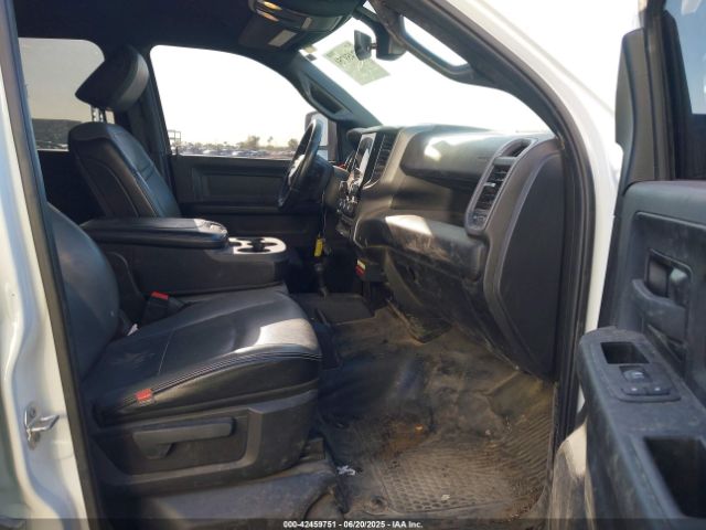 Ram 3500 Tradesman  4x4 8' Box Image 3