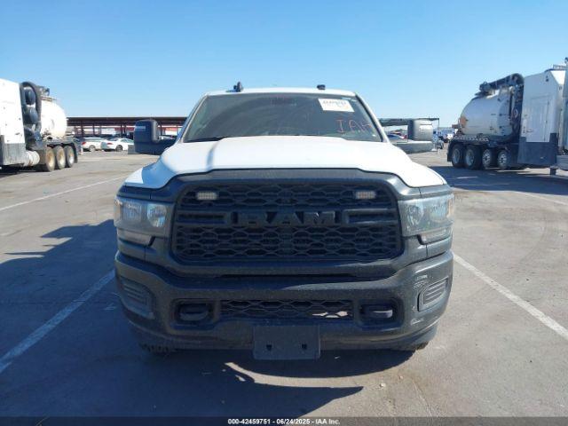 Ram 3500 Tradesman  4x4 8' Box Image 15