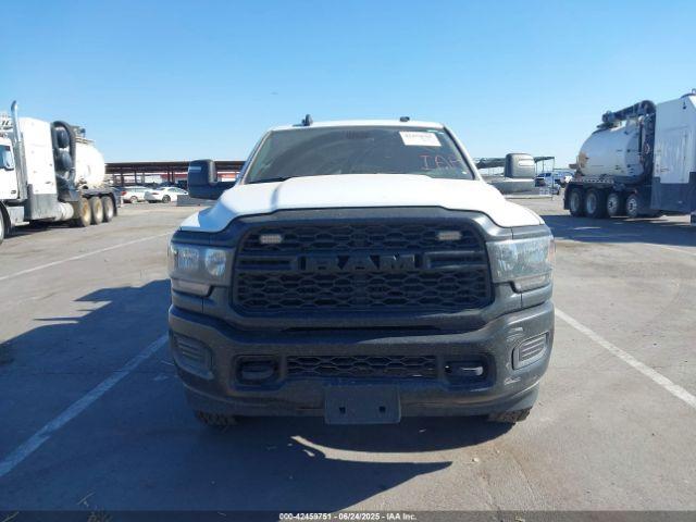 Ram 3500 Tradesman  4x4 8' Box Image 11