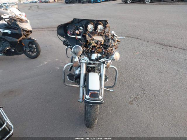 Harley-Davidson Flhtp Image 8