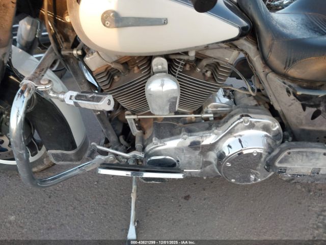 Harley-Davidson Flhtp Image 6