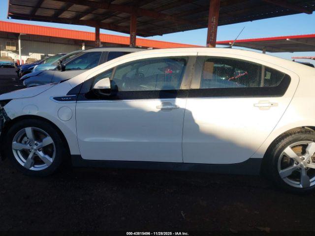 Chevrolet Volt Image 17