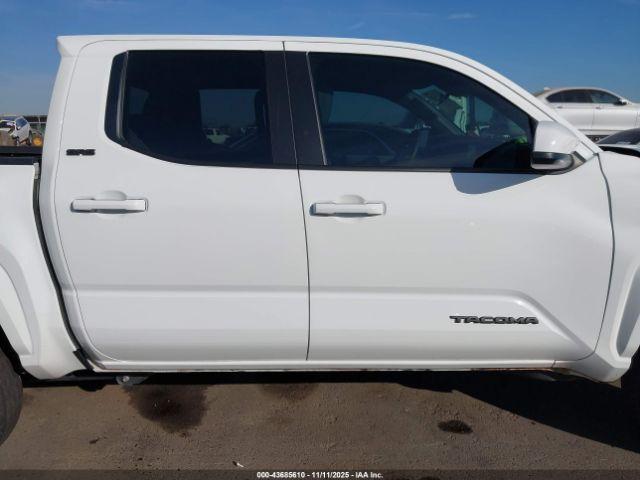 Toyota Tacoma Sr5 Image 11