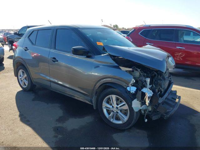  Salvage Nissan Kicks
