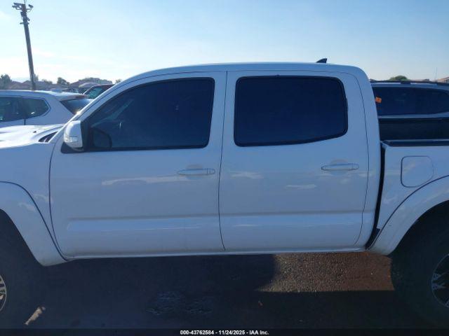 Toyota Tacoma Base V6 Image 16