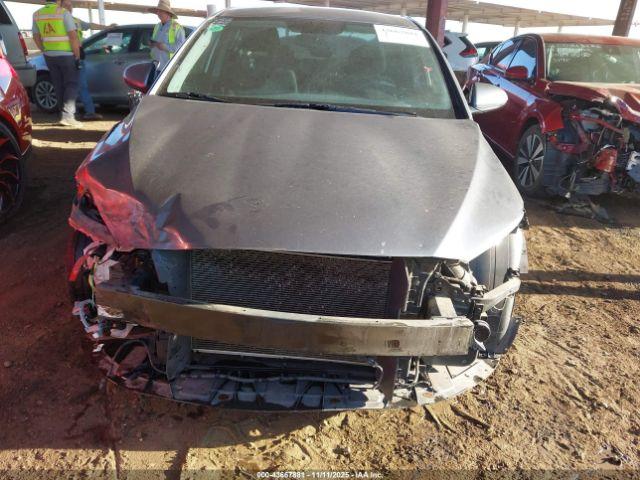 Hyundai ELANTRA Sel Image 2