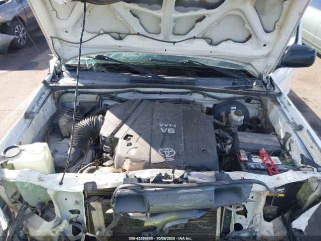 Toyota Tacoma Prerunner V6 Image 12