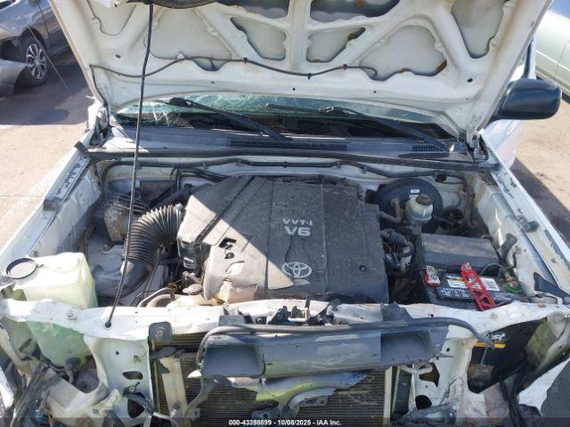 Toyota Tacoma Prerunner V6 Image 12