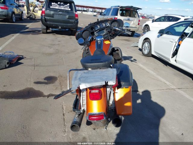 Harley-Davidson Flhtcu Ultra Classic Electra Gld Image 4