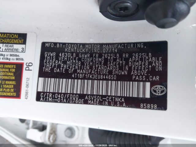 Toyota Camry Le Image 13