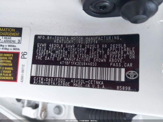 Toyota Camry Le Image 13