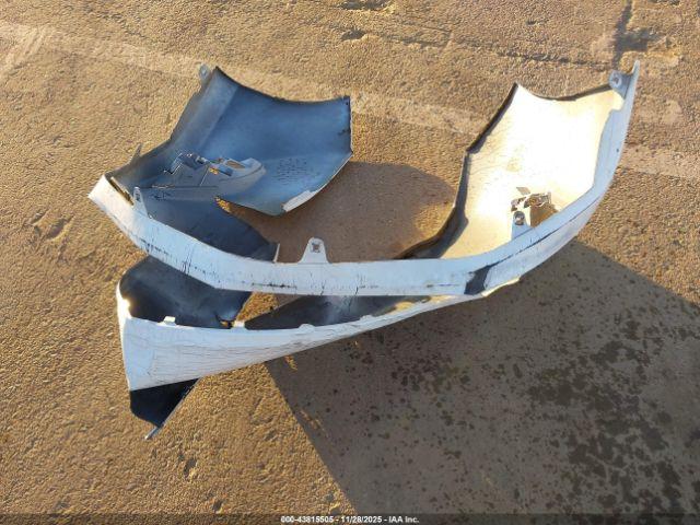 Toyota Camry Le Image 16