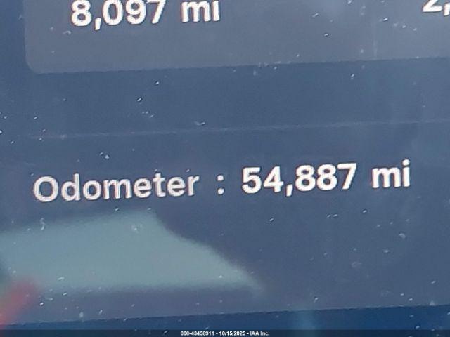 Tesla Model Y Long Range Dual Motor All-wheel Drive Image 15