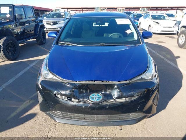 Toyota Prius Two Image 11