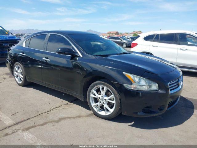  Salvage Nissan Maxima