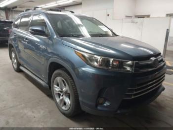  Salvage Toyota Highlander
