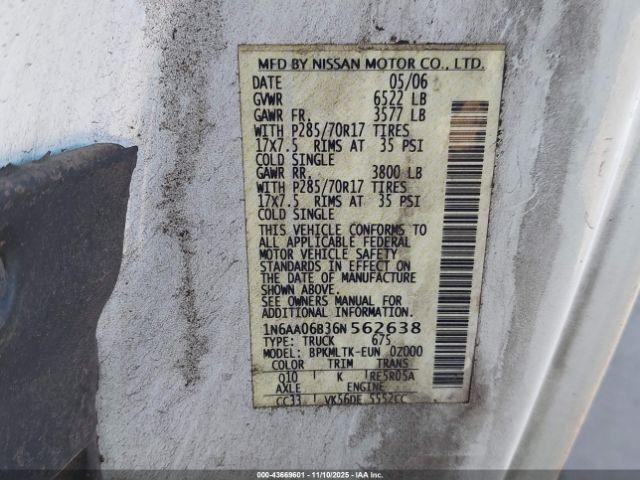 Nissan Titan Se Image 15