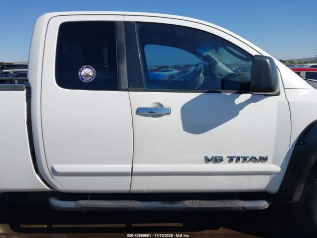 Nissan Titan Se Image 4