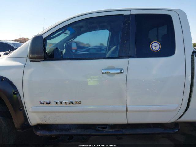 Nissan Titan Se Image 3