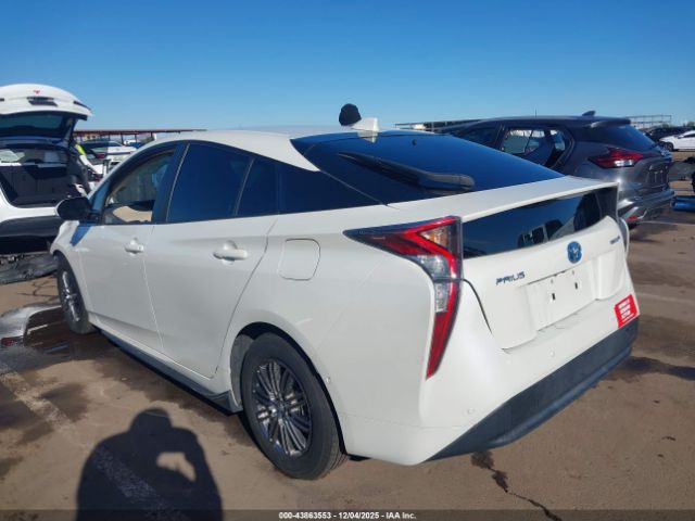 Toyota Prius Four Image 8